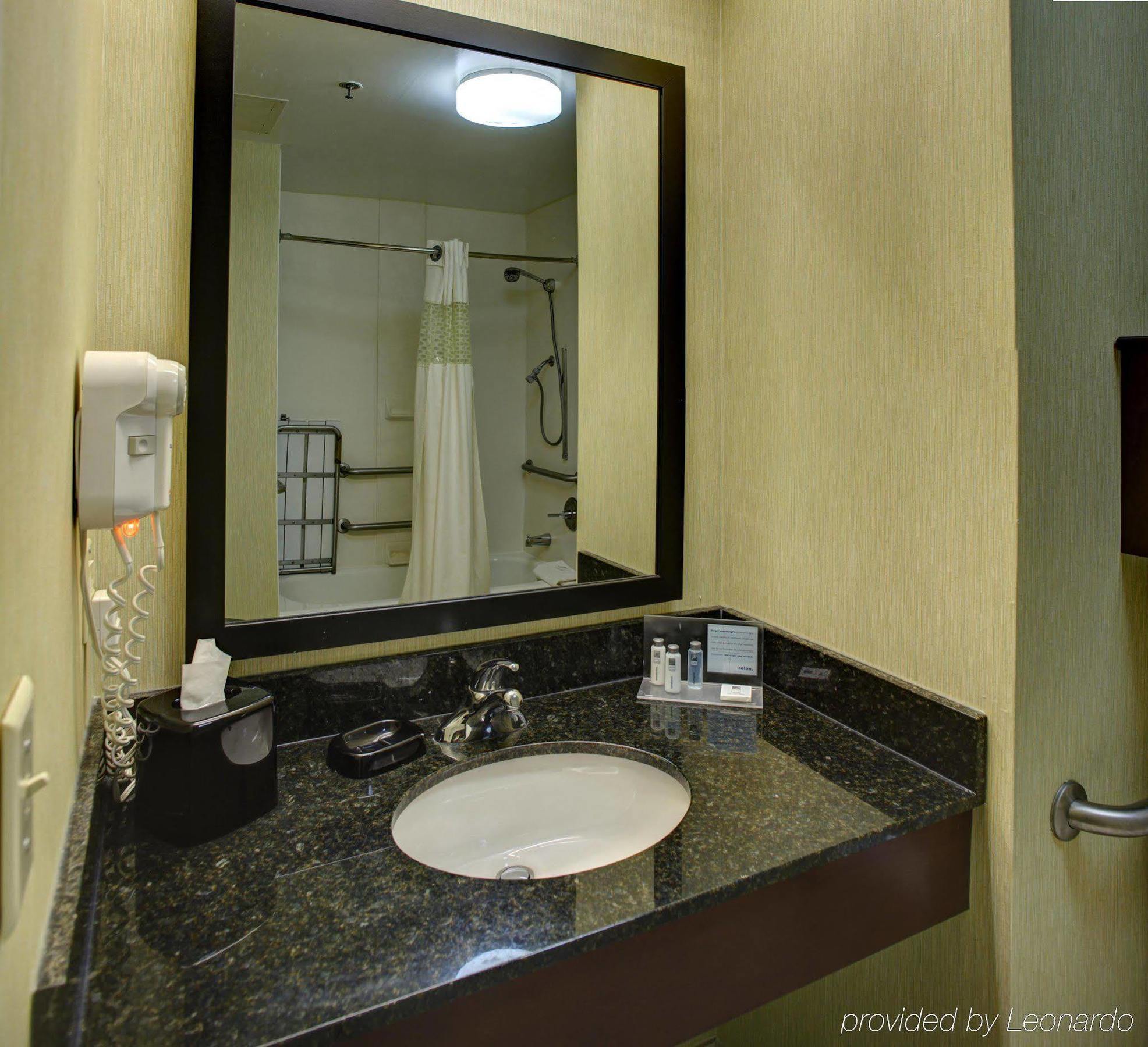 Hampton Richmond-mechanicsville 3*